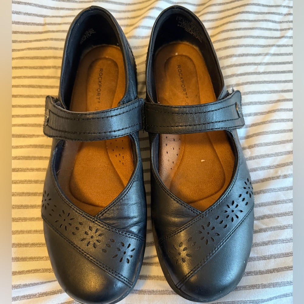 Rockport Black Mary Jane Style  Slip-On Shoes size 8